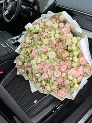 Elegant Pink and White Rose Bouquet