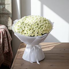 White spray Rose Luxury Bouquet