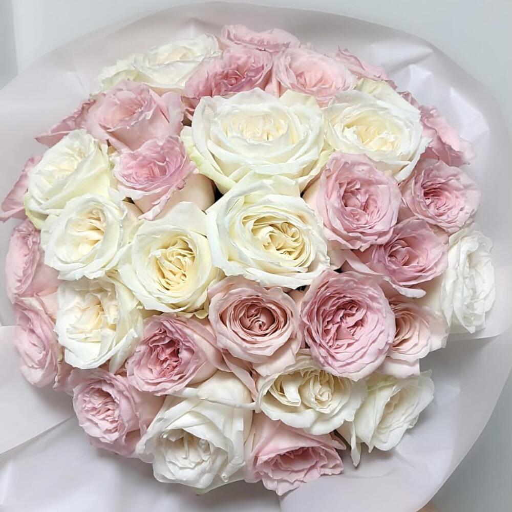 Blush & Ivory Ohara white and pink Rose Bouquet - Rawadat Alward