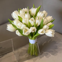 Elegant White Tulip Bouquet for Special Occasions - Rawadat Al Ward