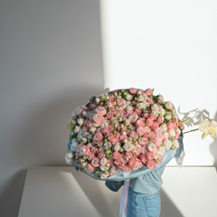 Elegant Pink and White Rose Bouquet