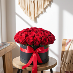 Luxury Red Rose Bouquet in Black Hat Box