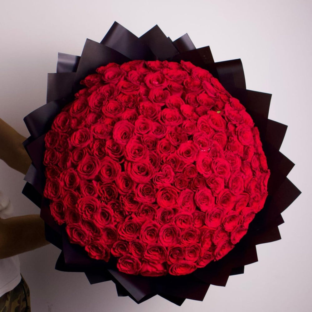 Red Roses Bouquet 100 stem – Classic Love by Rawadat Alward - Rawadat Alward