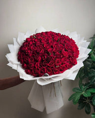 Romantic Red Rose Gift Bouquet - Rawadat Al Ward
