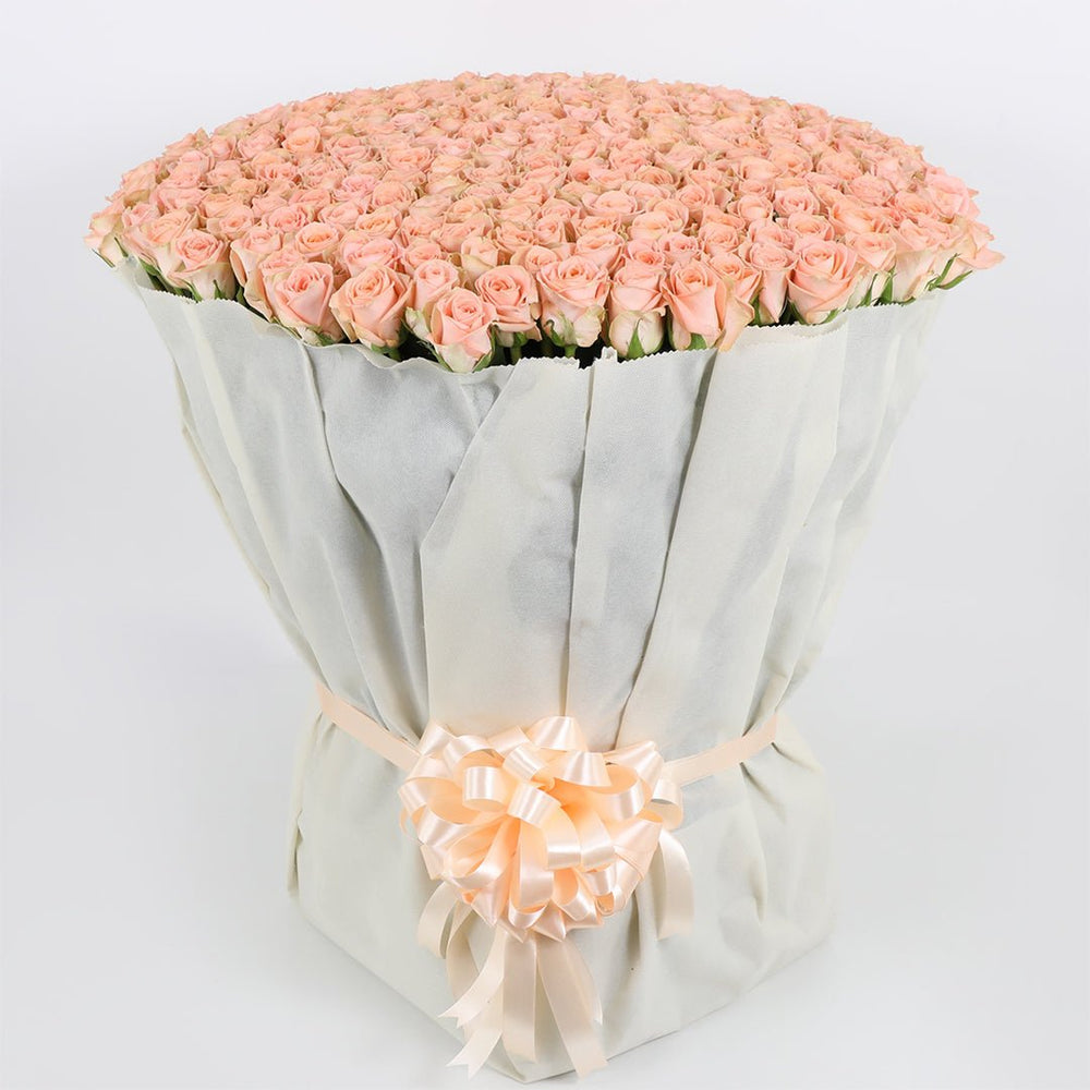 200 Peach Roses Bouquet – Grandeur & Grace by Rawadat Alward - Rawadat Alward