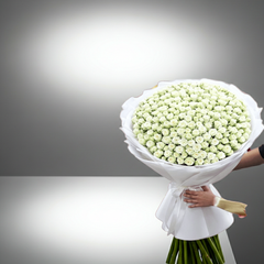 White spray Rose Luxury Bouquet