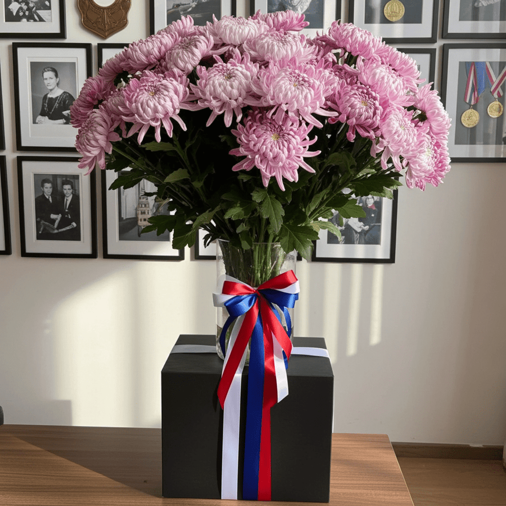 Blooming Pink Chrysanthemum Bouquet - Rawadat Al Ward
