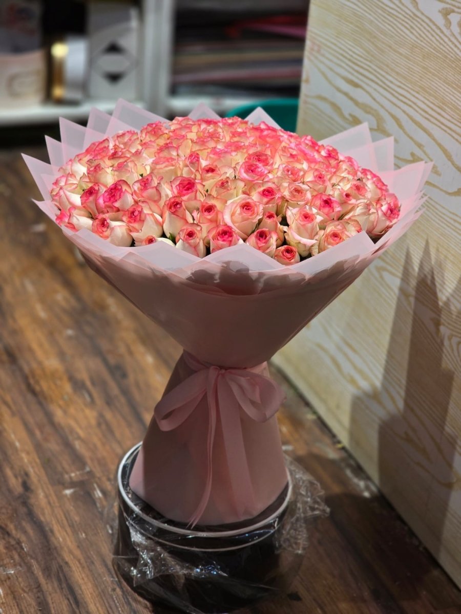 Elegant pink roses bouquet of 100 stem - Rawadat Alward