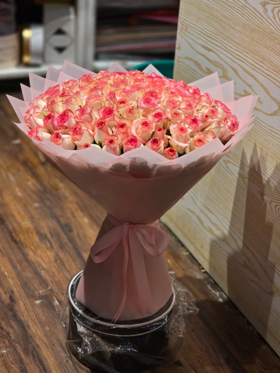 Elegant pink roses bouquet of 100 stem - Rawadat Alward