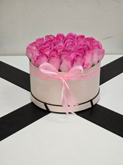 Fresh Pink Roses Gift Box - Rawadat Al Ward