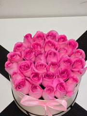 Fresh Pink Roses Gift Box - Rawadat Al Ward