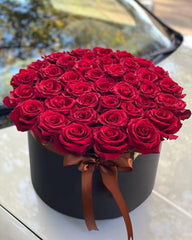 Luxury Red Rose Bouquet in Black Hat Box - Rawadat Al Ward