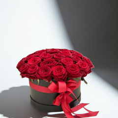 Luxury Red Rose Bouquet in Black Hat Box