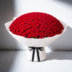 Luxury Red Rose Bouquet in White Paper Wrap - Premium Floral Gift