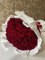 Romantic Red Rose Gift Bouquet - Rawadat Al Ward
