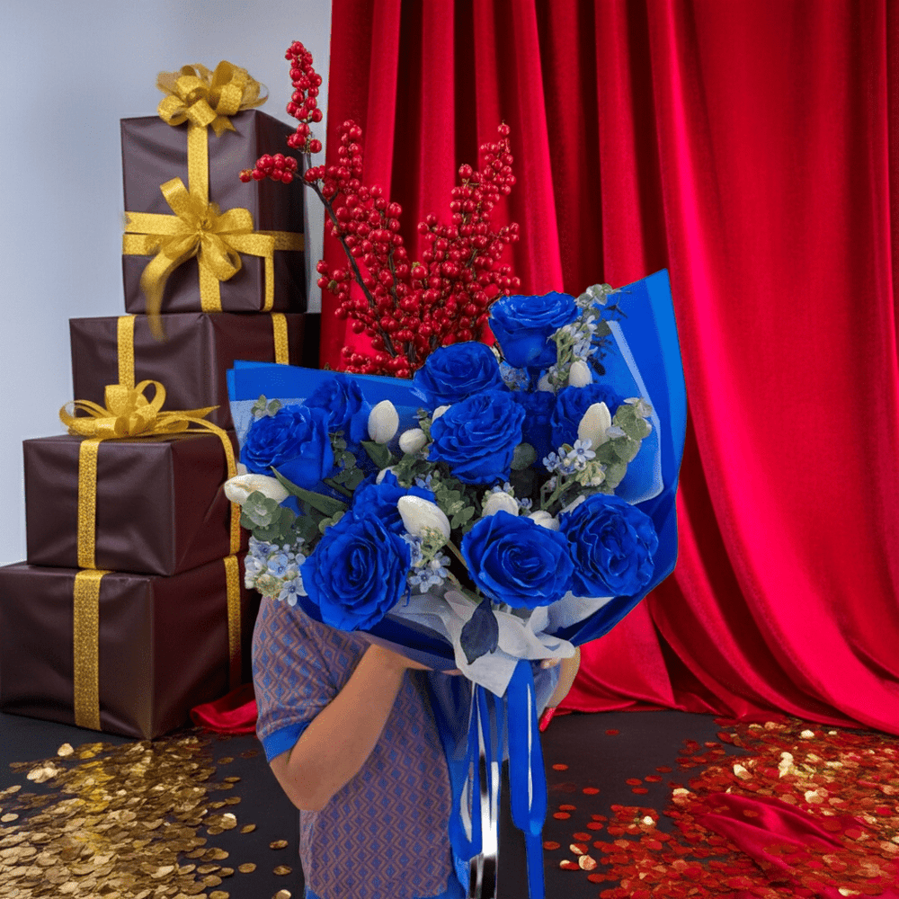 Royal Blue Rose Arrangement - Rawadat Al Ward